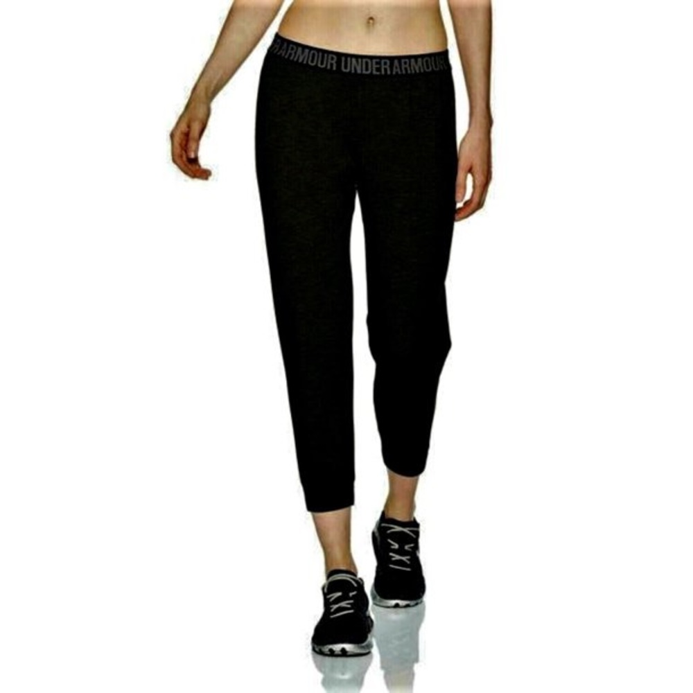 NWT Under Armour Women's Featherweight Fleece Crop Pants Black